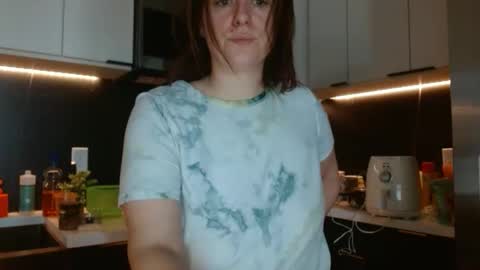 Snapshot of hazel_skye chatting on 10/15/25, 03:12 Hazel online show from 10/15/25, 03:12