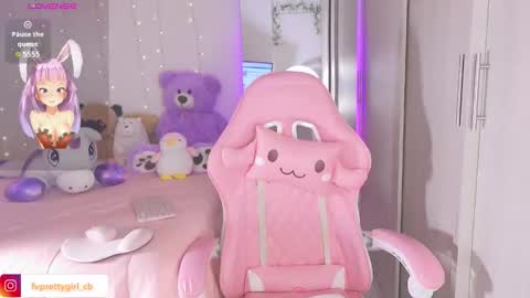 Snapshot of hazelbabee_ chatting on 11/03/25, 08:04 Lynn online show from 11/03/25, 08:04