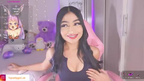 Snapshot of hazelbabee_ chatting on 11/26/25, 05:52 Lynn online show from 11/26/25, 05:52