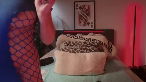 Hazeleo online show from 12/01/25, 09:42