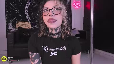 Hazell Witch online show from 10/20/25, 04:51