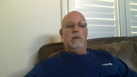 Snapshot of hdeuce22 chatting on 11/18/25, 08:02 Hdeuce22 online show from 11/18/25, 08:02