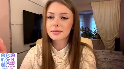 Snapshot of heart_petal chatting on 11/07/25, 09:09 Mona online show from 11/07/25, 09:09