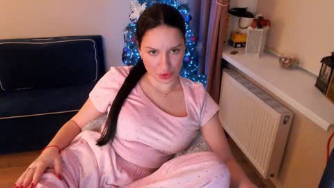 Heaven girl online show from 01/20/25, 05:37