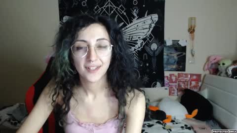 Snapshot of heavenlycreature chatting on 03/11/25, 09:48 Diana online show from 03/11/25, 09:48