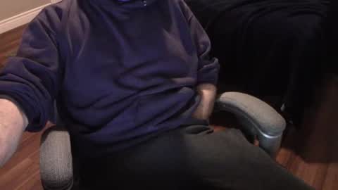 Snapshot of heavilyhung chatting on 01/24/25, 03:32 John online show from 01/24/25, 03:32