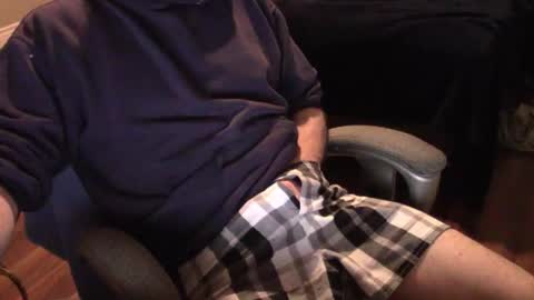 Snapshot of heavilyhung chatting on 02/18/25, 04:37 John online show from 02/18/25, 04:37