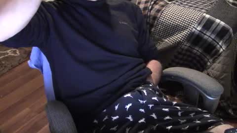 Snapshot of heavilyhung chatting on 10/21/25, 04:24 John online show from 10/21/25, 04:24