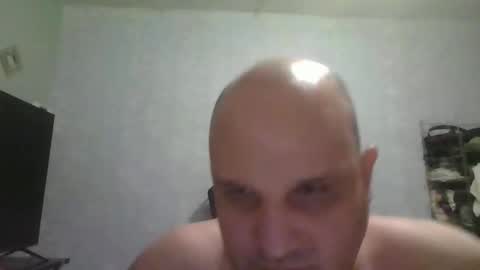 Snapshot of heavy_rebellxc chatting on 12/30/24, 06:20 Heavy Rebell online show from 12/30/24, 06:20