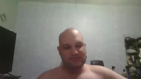 Snapshot of heavy_rebellxc chatting on 12/31/24, 07:10 Heavy Rebell online show from 12/31/24, 07:10