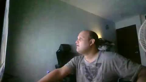 Snapshot of heavy_rebellxc chatting on 01/27/25, 04:41 Heavy Rebell online show from 01/27/25, 04:41