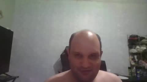 Snapshot of heavy_rebellxc chatting on 02/24/25, 06:49 Heavy Rebell online show from 02/24/25, 06:49