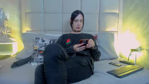 Keira Hecate online show from 10/30/25, 08:09