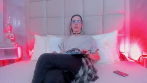 Keira Hecate online show from 11/30/25, 07:51