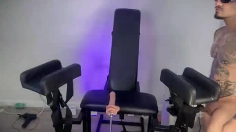 Snapshot of hectorramirezxxx chatting on 03/02/25, 08:18 LockedThug online show from 03/02/25, 08:18