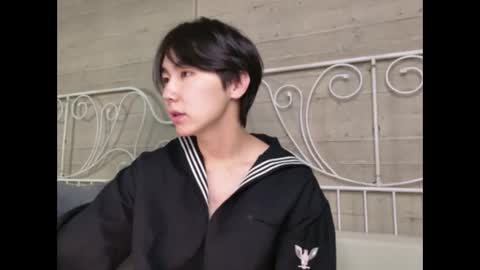 Snapshot of heejinwang chatting on 10/05/25, 05:39 HEEJIN online show from 10/05/25, 05:39