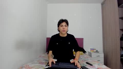 heellboy_ online show from 02/25/26, 06:17
