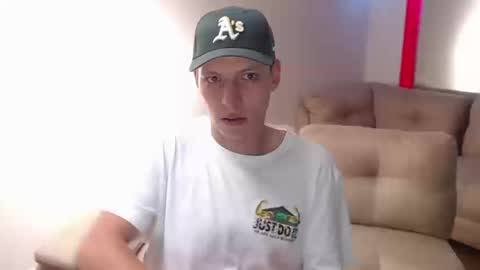 Snapshot of hefesto_69 chatting on 09/17/25, 02:41 hefesto_69 online show from 09/17/25, 02:41