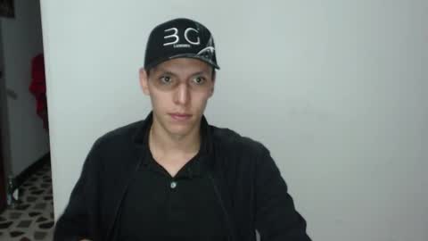 Snapshot of hefesto_69 chatting on 10/10/25, 05:17 hefesto_69 online show from 10/10/25, 05:17