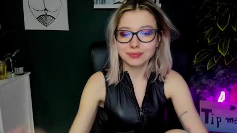 Heidi online show from 01/28/25, 02:10