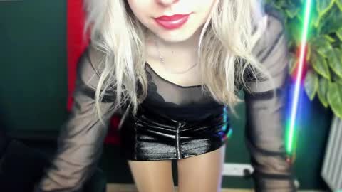 Snapshot of heidi_pleasure chatting on 04/10/26, 04:39 Heidi online show from 04/10/26, 04:39