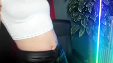 Snapshot of heidi_pleasure chatting on 04/23/26, 12:29 Heidi online show from 04/23/26, 12:29