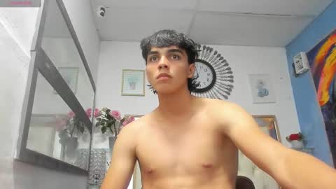 heiker_ online show from 03/08/25, 02:34