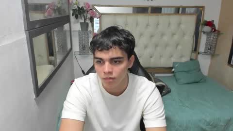 Snapshot of heiker_ chatting on 09/25/25, 02:59 heiker_ online show from 09/25/25, 02:59