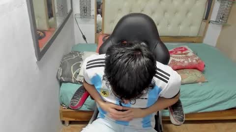 Snapshot of heiker_ chatting on 10/06/25, 03:04 heiker_ online show from 10/06/25, 03:04