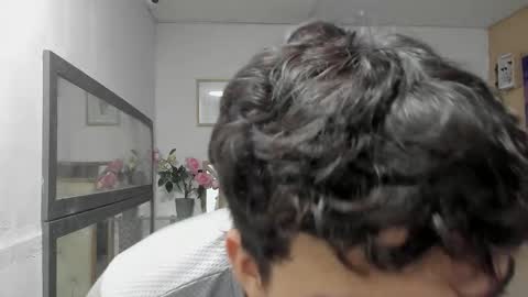 Snapshot of heiker_ chatting on 10/08/25, 02:53 heiker_ online show from 10/08/25, 02:53