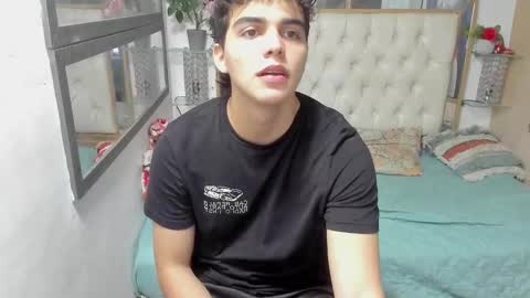 Snapshot of heiker_ chatting on 10/10/25, 02:54 heiker_ online show from 10/10/25, 02:54