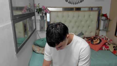 heiker_ online show from 11/05/25, 02:22