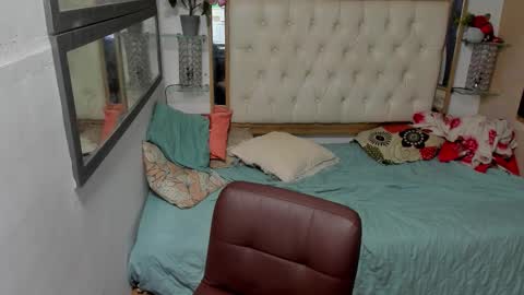 heiker_ online show from 11/08/25, 02:56