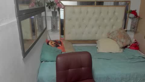 heiker_ online show from 11/10/25, 02:54