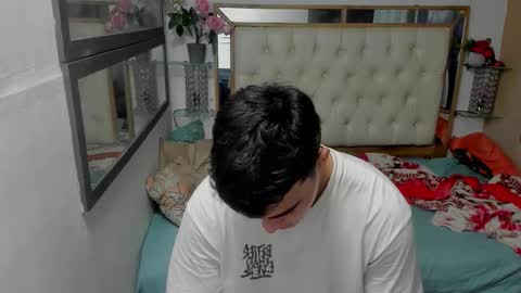 heiker_ online show from 11/12/25, 02:56