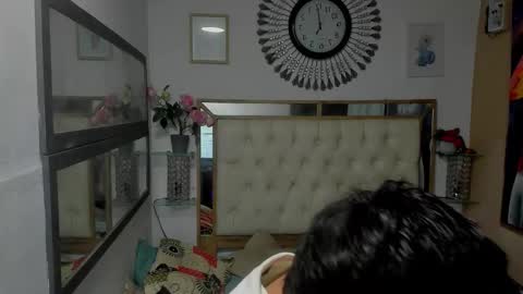 heiker_ online show from 11/24/25, 03:06