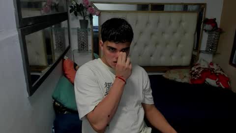 heiker_ online show from 12/14/25, 02:39