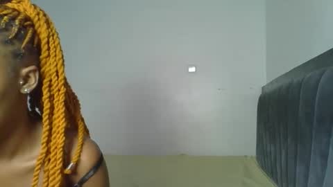 Snapshot of heilybunny chatting on 05/09/26, 09:42 heilybunny online show from 05/09/26, 09:42