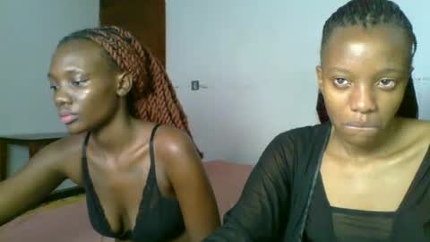 Snapshot of heilybunny chatting on 06/11/26, 05:05 heilybunny online show from 06/11/26, 05:05