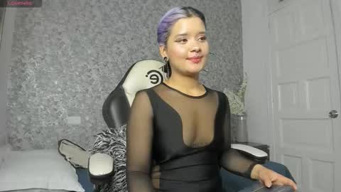 Snapshot of hela_strossner chatting on 09/30/25, 03:00 Hella online show from 09/30/25, 03:00