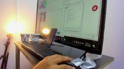 hellen online show from 12/20/24, 04:25