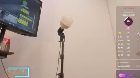 hellen online show from 11/27/25, 12:35