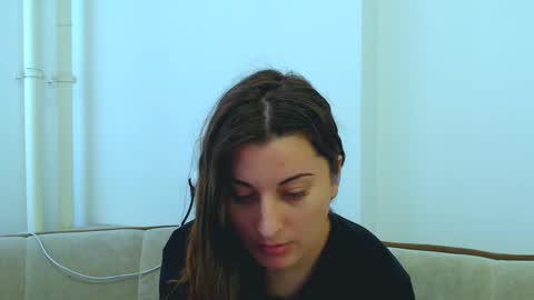 Snapshot of helen_adams_ chatting on 02/17/25, 09:35 helen_adams_ online show from 02/17/25, 09:35