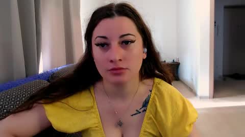 Snapshot of helen_adams_ chatting on 06/09/26, 05:08 helen_adams_ online show from 06/09/26, 05:08