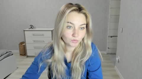 Snapshot of helen_angel_girl chatting on 01/09/25, 02:51 Helen sven online show from 01/09/25, 02:51