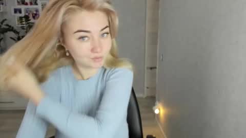 Helen sven online show from 12/03/25, 08:12