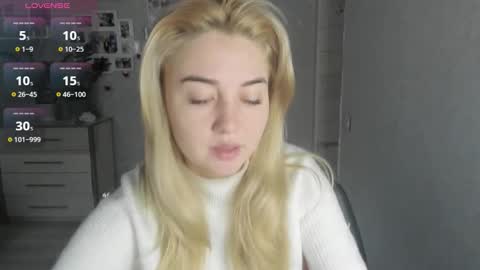 Helen sven online show from 12/15/25, 06:28