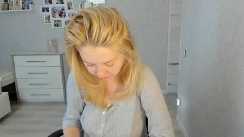 Helen sven online show from 07/17/26, 05:14