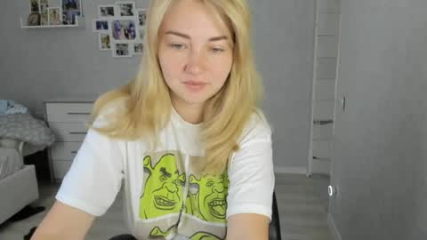Helen sven online show from 07/22/26, 06:16