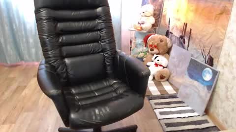 Snapshot of helen_bee chatting on 01/18/26, 11:36 Tanya online show from 01/18/26, 11:36